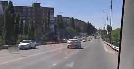 Максим Леонов проехал по Энгельсу и дал поручения подчиненным 